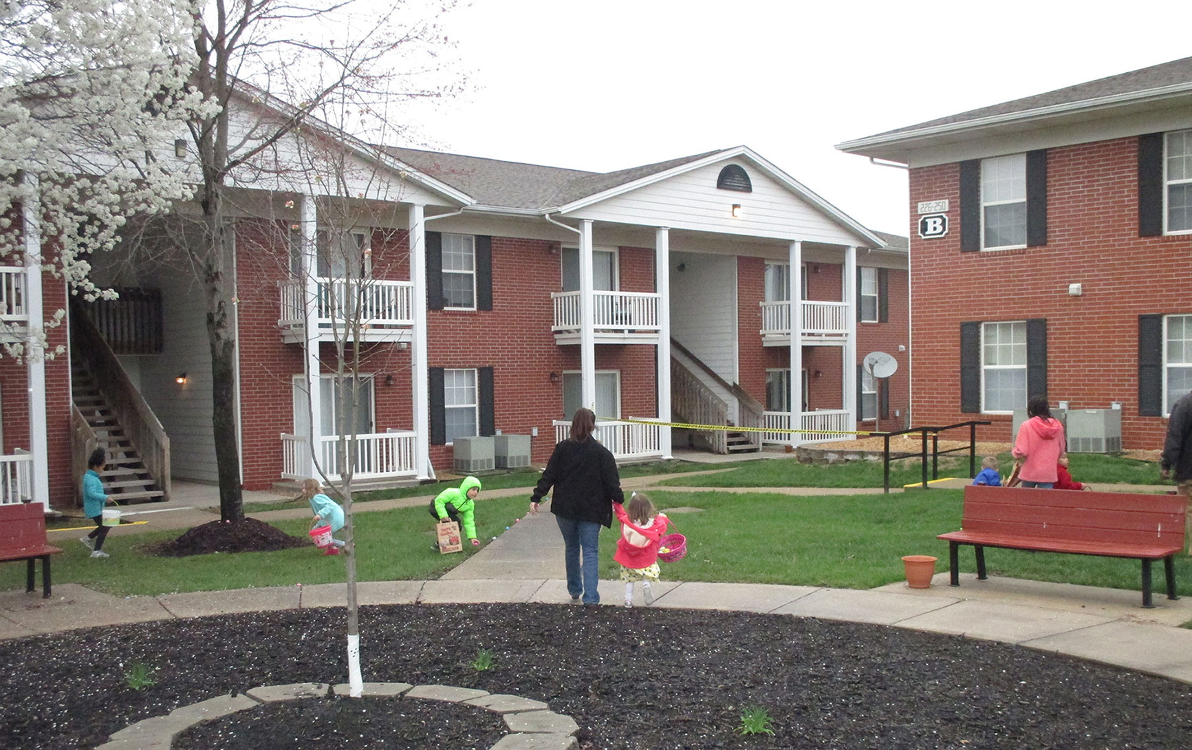 Abbey Orchard, a Fairway Management family community located in Nixa, Missouri, hosted an Easter Egg Hunt event for residents the week before Easter.