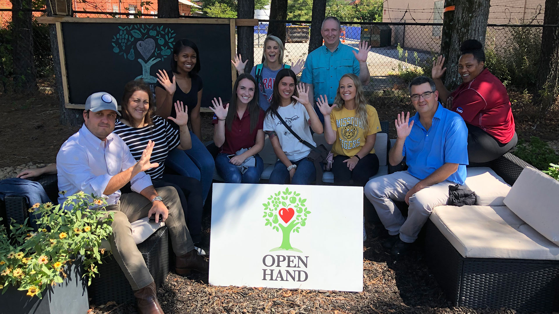 JES Holdings and affiliate company employees from our Atlanta, Georgia office spent an afternoon volunteering at Open Hand Atlanta.